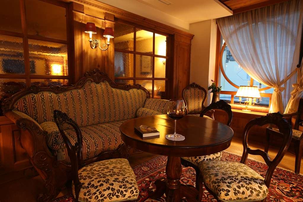 Alpen Suite Hotel Madonna Restaurant bilde