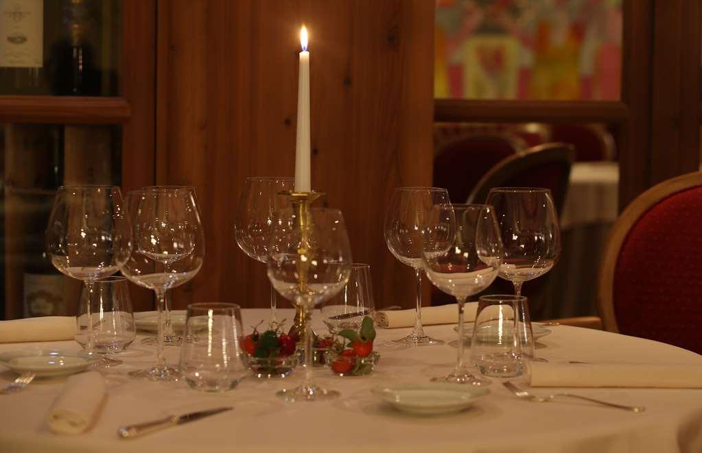 Alpen Suite Hotel Madonna Restaurant bilde