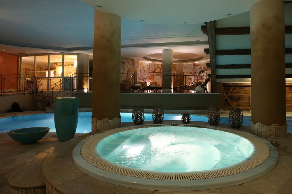 Alpen Suite Hotel Madonna Eksteriør bilde