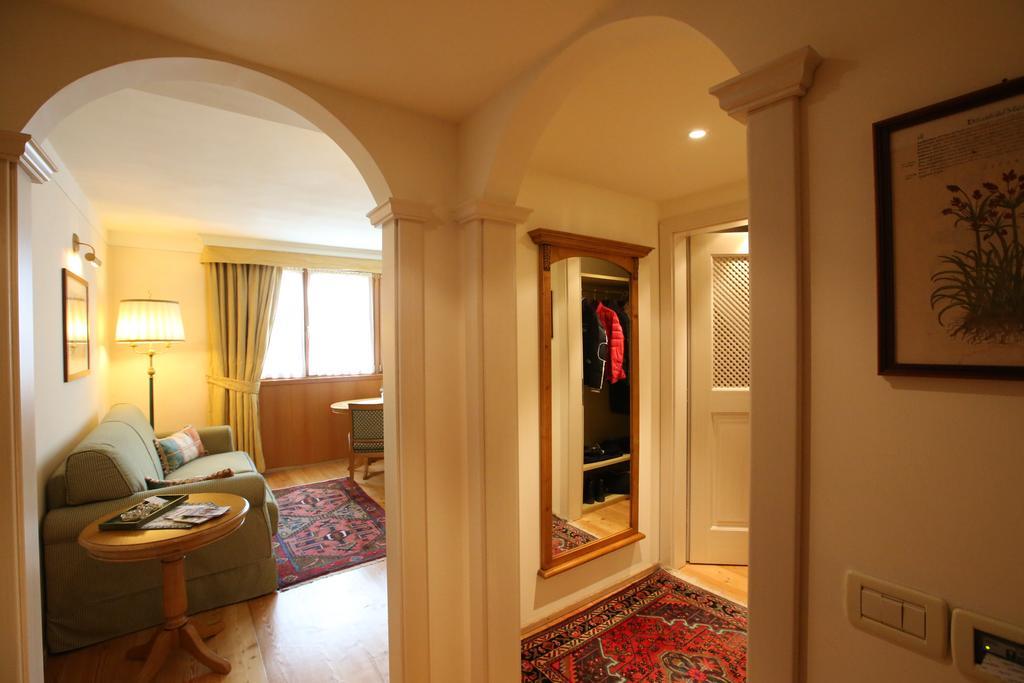 Alpen Suite Hotel Madonna Eksteriør bilde