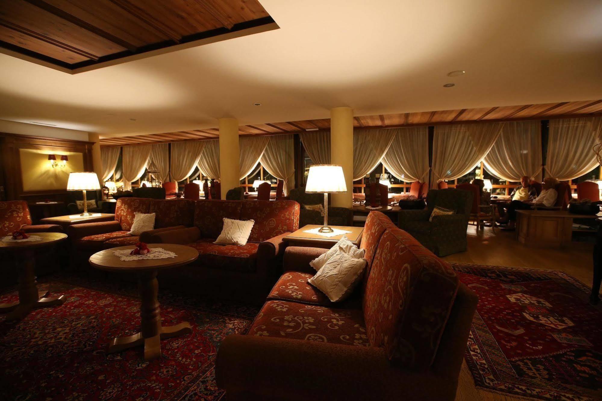 Alpen Suite Hotel Madonna Eksteriør bilde