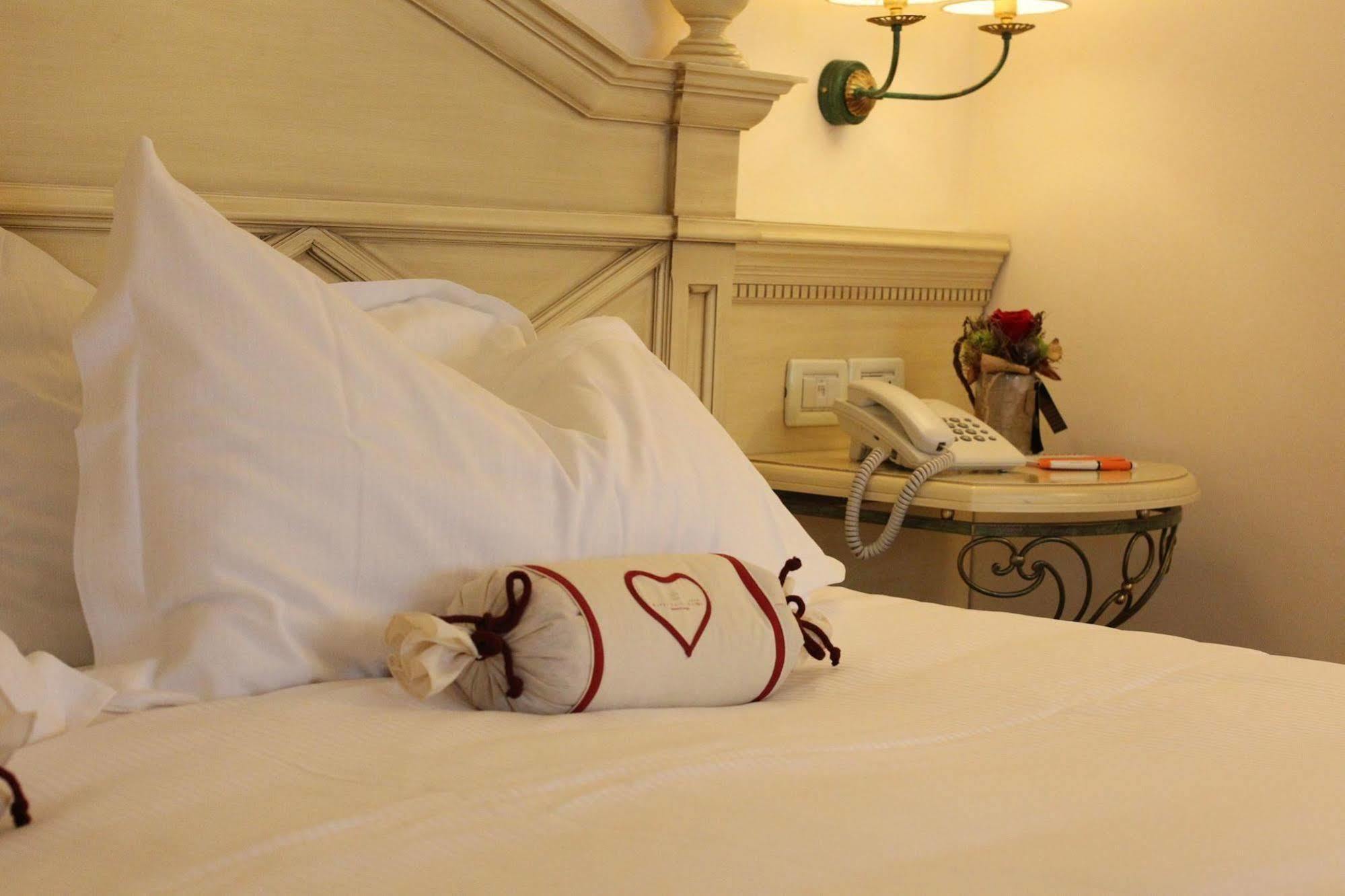Alpen Suite Hotel Madonna Eksteriør bilde