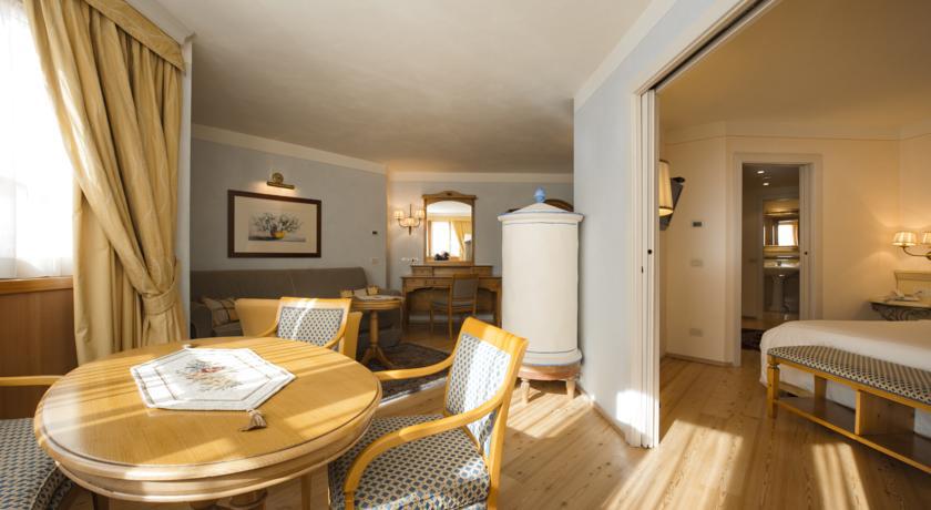 Alpen Suite Hotel Madonna Eksteriør bilde
